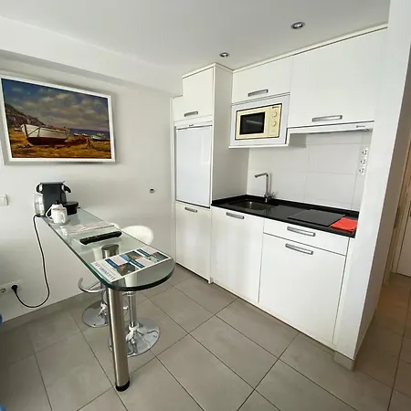 Estudi A Primera Linia De Mar Apartment